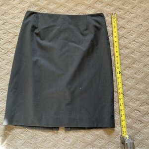 Tahari ASL gray pencil skirt skirt, sized 8